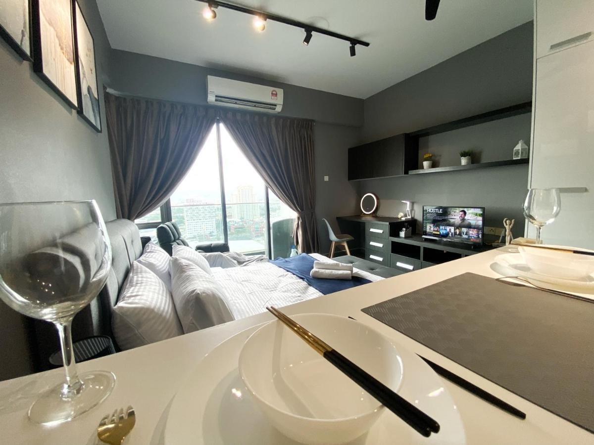 Lily & Loft - The Grand Sofo, Petaling Jaya Apartment Exterior photo