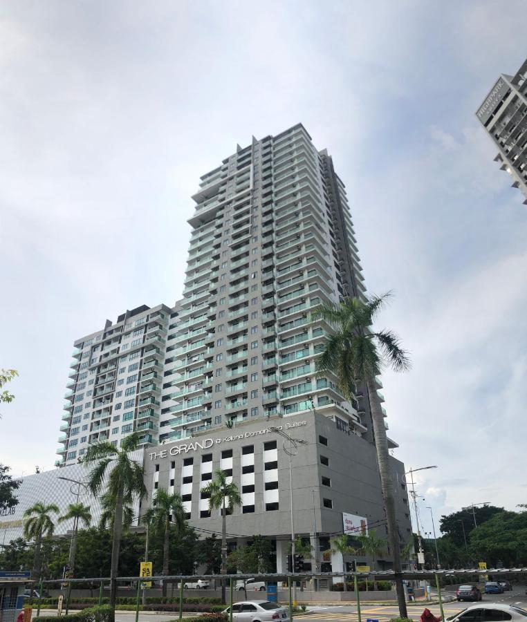 Lily & Loft - The Grand Sofo, Petaling Jaya Apartment Exterior photo